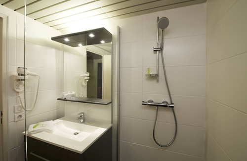 Saint-Paul-les-Dax Hotel | Brit Hotel du Lac