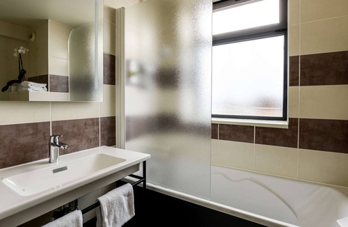 Zone d'Activite Ouest Hotel | Brit Hotel Du Stade