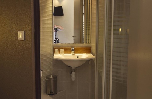 Balaruc-le-Vieux Hotel | Brit Hotel Essentiel Sète Balaruc