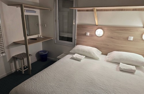 Jaunay-Clan Hotel | Brit Hotel Essentiel Poitiers – Gare du Futuroscope