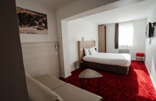 Cholet Hotel | Brit Hotel Essentiel Cholet