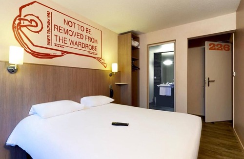 Cholet Hotel | Brit Hotel Essentiel CHOLET