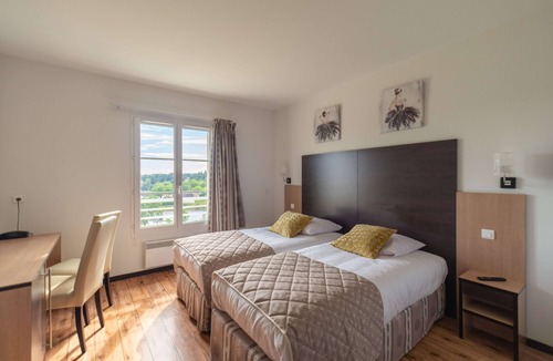 Saint-Yrieix-la-Perche Hotel | Brit Hotel Confort La Tour Blanche