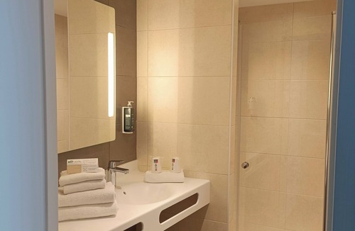 Ploermel Hotel | Brit Hotel - Hotel de l'Hippodrome