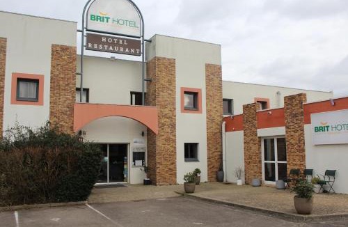 Evreux Hotel | Brit Hotel La Bonne Etape