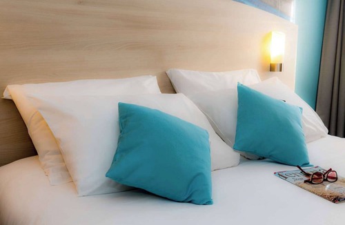 Perigny Hotel | Brit Hotel La Rochelle Périgny