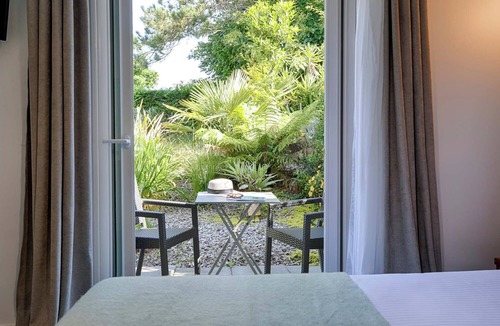 Auray Hotel | Brit Hotel Le Branhoc