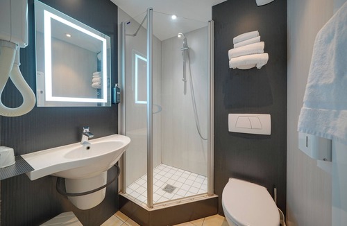 Arnage Hotel | Brit Hotel Le Cottage