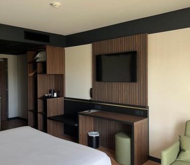 Arnage Hotel | Brit Hotel Le Cottage Le Mans Sud