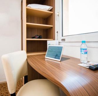 Saint-Herblain Hotel | Brit Hotel Le Kerann Nantes St Herblain - Zac De La Lorie