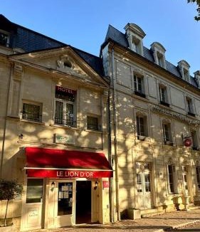 Chinon Hotel | BRIT HOTEL Le Lion d'Or CHINON