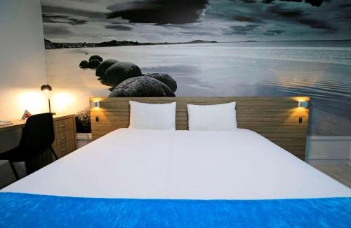 Petit-Fort-Philippe Hotel | Brit Hotel Le Polder