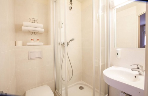 Wazemmes Hotel | Brit Hotel Lille Centre