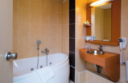 Saint-Herblain Hotel | Brit Hotel Nantes St Herblain - Le Kerann
