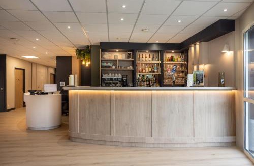 Saint-Onen-la-Chapelle Hotel | Brit Hotel Saint-Méen-le-Grand en Brocéliande