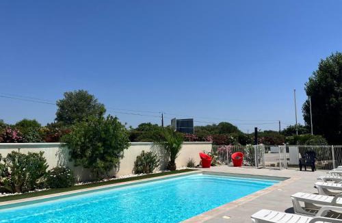 Salon-de-Provence Hotel | Brit Hotel Salon de Provence