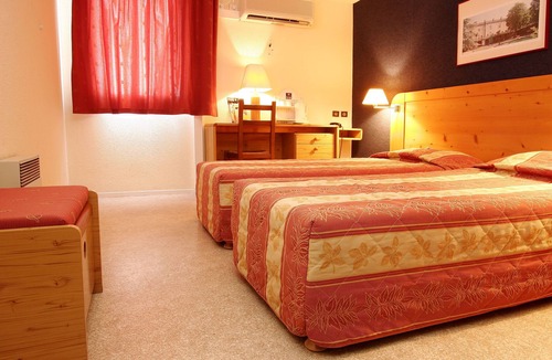 Fumel Hotel | Brit Hotel Vallee du Lot