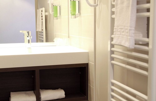 Theix-Noyalo Hotel | Brit Hotel Vannes-Theix