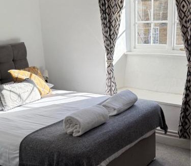 Sherborne Hotel | Britannia inn