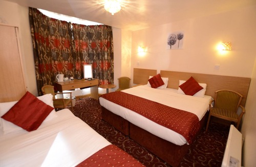 Valentines Hotel | Britannia Inn Hotel