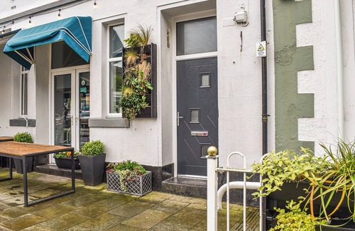 Rhiwbryfdir Cottage | Britannic Chambers Apartment