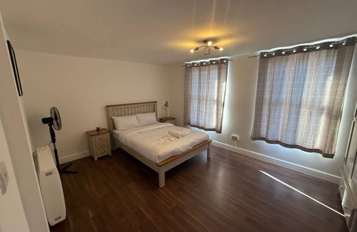 Coldharbour Apartment | Brixton BT7