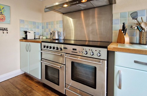 Croyde House | Broad-De Sleeps 10 | Pet Friendly* | Near Beach