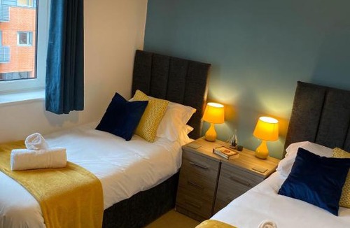 Wolverhampton Apartment | Broad Gauge Suite