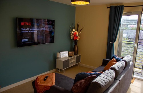 Wolverhampton Apartment | Broad Gauge Suite