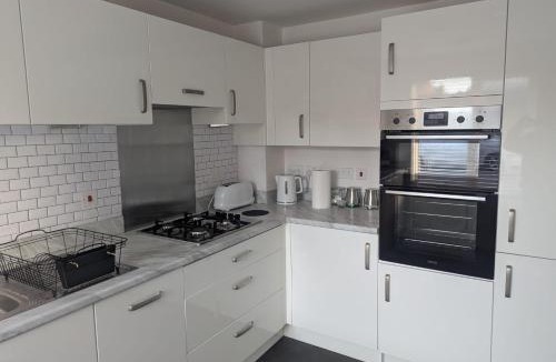 Aylesbury House | Broad Lane