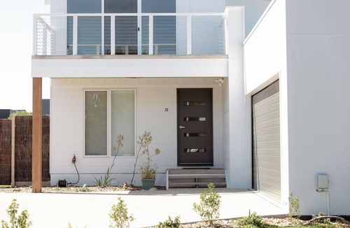 Inverloch House | Broadbeach House Inlet