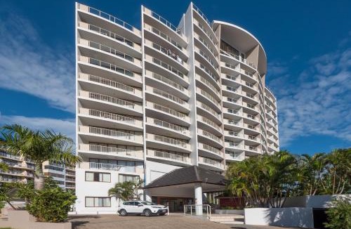 Broadbeach Resort | Broadbeach Savannah Resort
