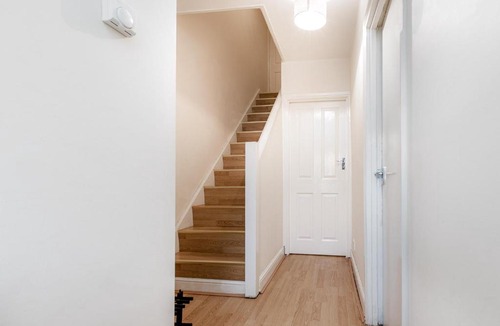 Tower Hamlets Apartment | Broadhurst House Deluxe Room 2