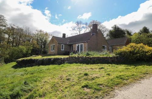 Eleighwater House | Broadlands Bungalow