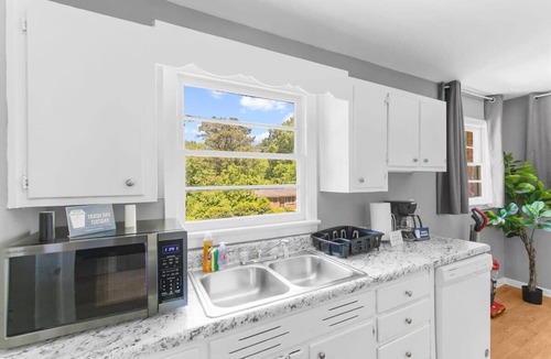 New Castle House | Broadmoor Bungalow - Both Units