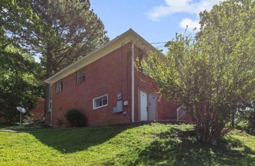 New Castle House | Broadmoor Bungalow - Both Units