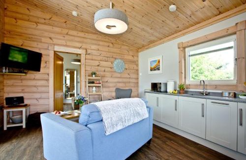 Braunton House | Broadpath, Great Field Lodges