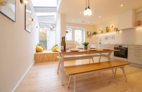 Broadstairs House | Broadstairs ColourPop | Parking | Beach/Bars 2 min