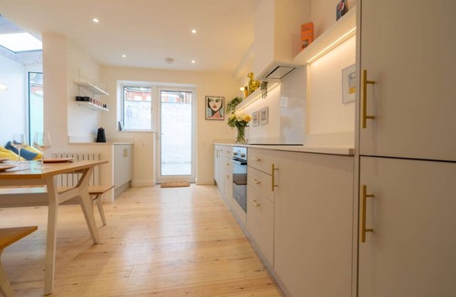 Broadstairs House | Broadstairs ColourPop | Parking | Beach/Bars 2 min