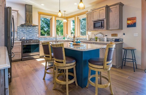 Oceanside House | Broadview Inn ~ Rejuvenation Haven Surrounded by Ocean Views