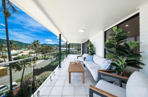Airlie Beach House | Broadwater Breeze