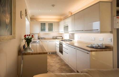 Instow Apartment | Broadwaters - 2 bed waterfront apartment in Instow