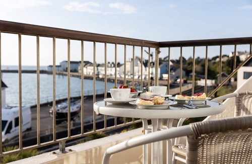 Instow Apartment | Broadwaters - 2 bed waterfront apartment in Instow
