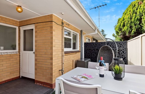 Glenelg South Apartment | Broadway by The Beach