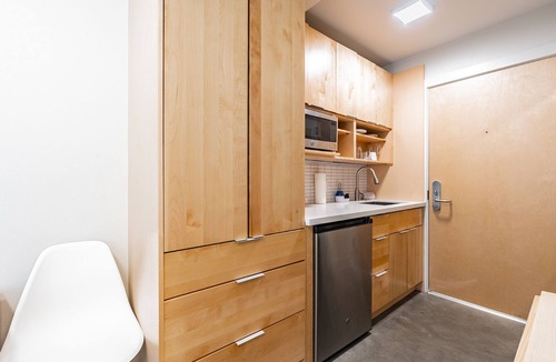 Yesler Terrace Hotel | Broadway-Condotel on First Hill