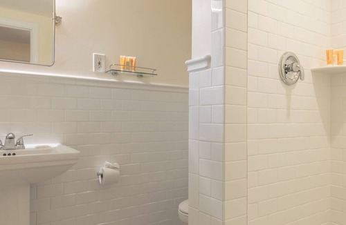 Point Pleasant Beach Hotel | Broadway Court Motel