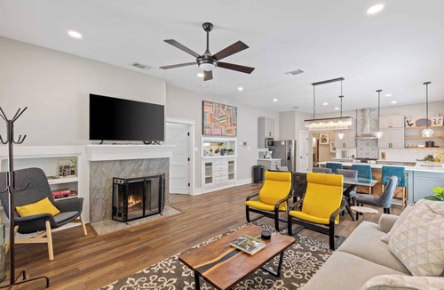 Mahncke Park House | Broadway Escape minutes from Downtown & The Pearl