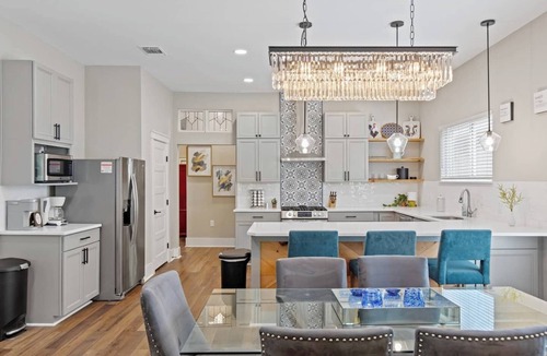 Mahncke Park House | Broadway Escape minutes from Downtown & The Pearl