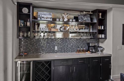 Siloam Springs Apartment | Broadway Luxe Loft