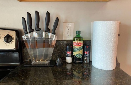 Pendleton Apartment | Broadway Suites - Stunning Downtown Condos